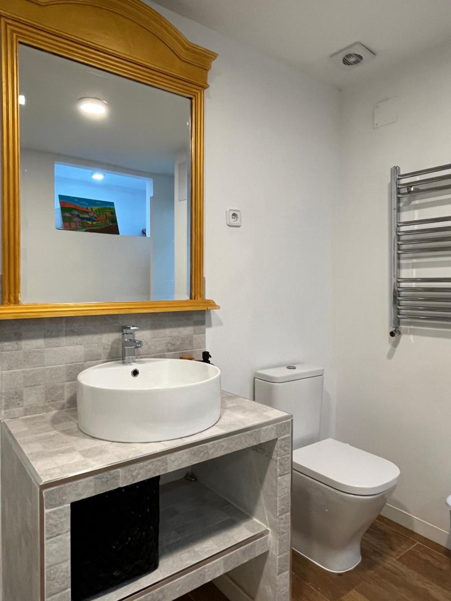 Duplex Manzanares Izq Amarillo Temporal Appartement Madrid Buitenkant foto